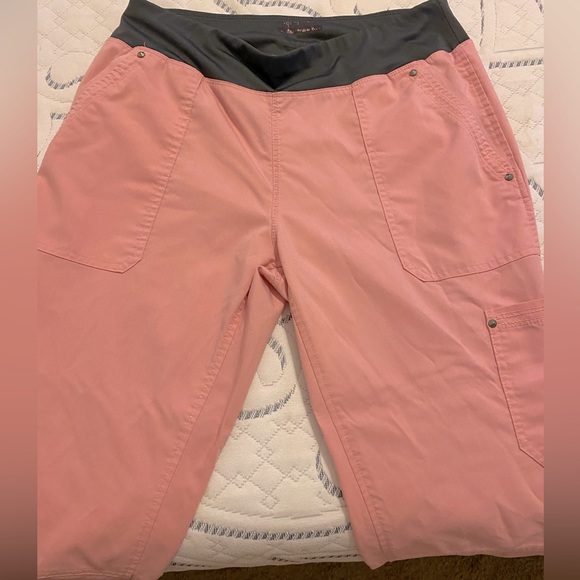 Healing Hands pink scrub set - Picture 2 of 5